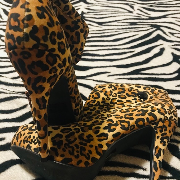 Charlotte Russe - Picture 2 of 4